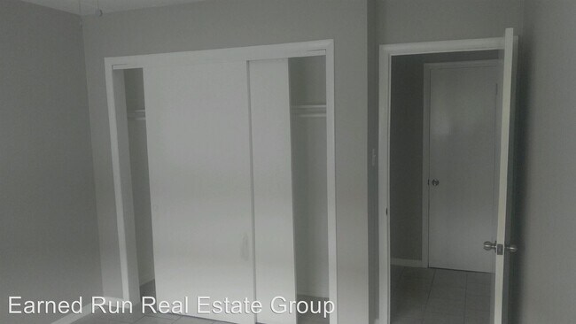 Foto del edificio - 5147 Electric Ave