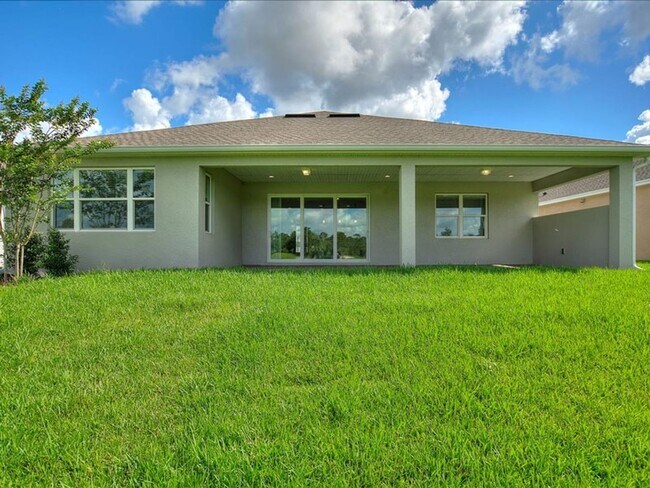 Building Photo - Modern Comfort & Convenience: 3BR Home wit...