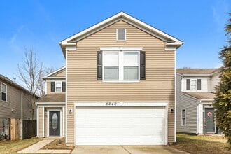 Building Photo - 8840 Hosta Way