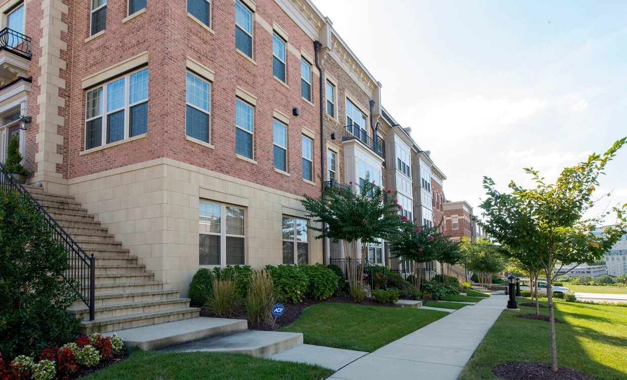 516 Overlook Park Dr, Oxon Hill, MD 20745 House Rental in Oxon Hill