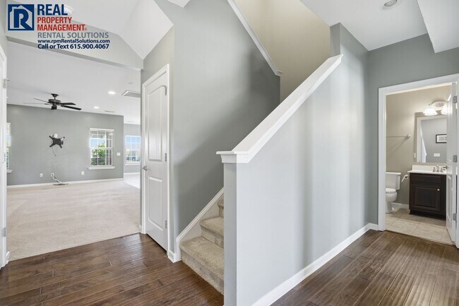 Foto del edificio - Gorgeous 4 bedroom brick home with bonus room and washer and dryer included! TRIPLE ROCKVALE SCHO...
