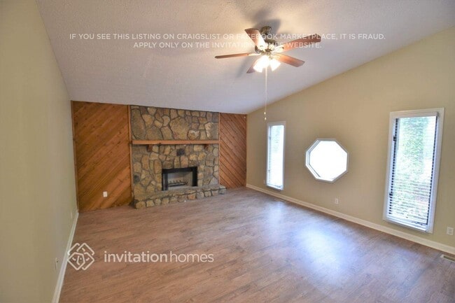 Building Photo - 436 Julie Anne Way