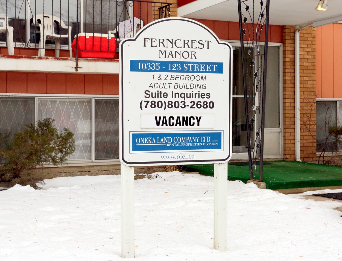 Building Photo - Ferncrest Manor