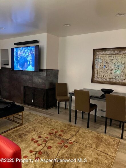 Building Photo - 205 E Durant Ave