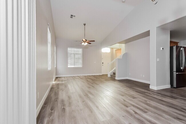 Building Photo - 4646 English Lavender Ave