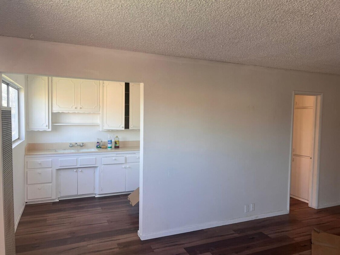 Foto principal - 4928 E 60th St