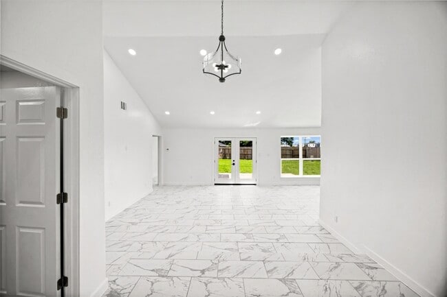 Foto del edificio - 12831 Nyack Dr