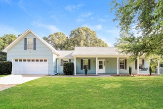 Building Photo - 65 Oak Ridge Ct