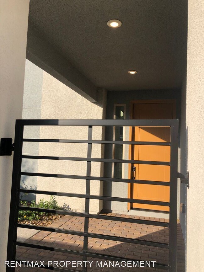 Building Photo - 3 br, 2.5 bath House - 2521 SPERGOLA STREET