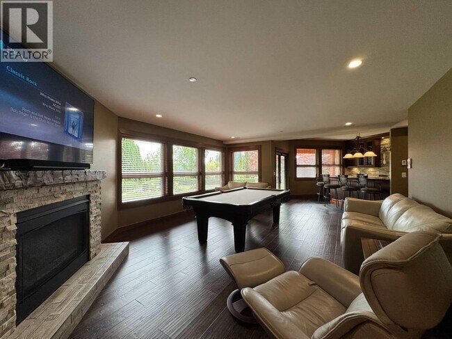 Photo du bâtiment - 20998 River Rd