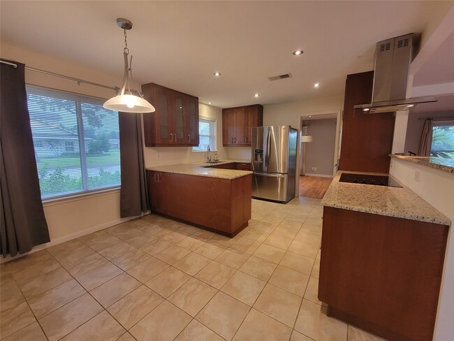 Foto del edificio - 6823 Hartland St