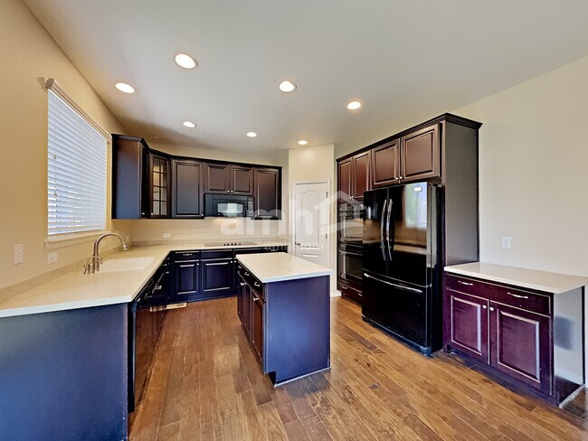 Foto del edificio - 13041 Tamarac St