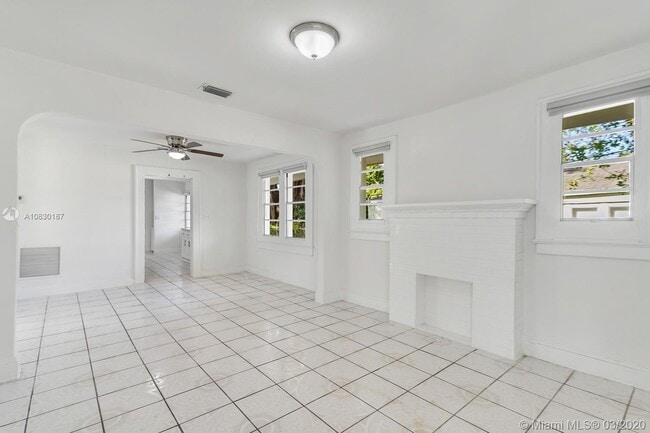 Building Photo - 38 NW 53rd St