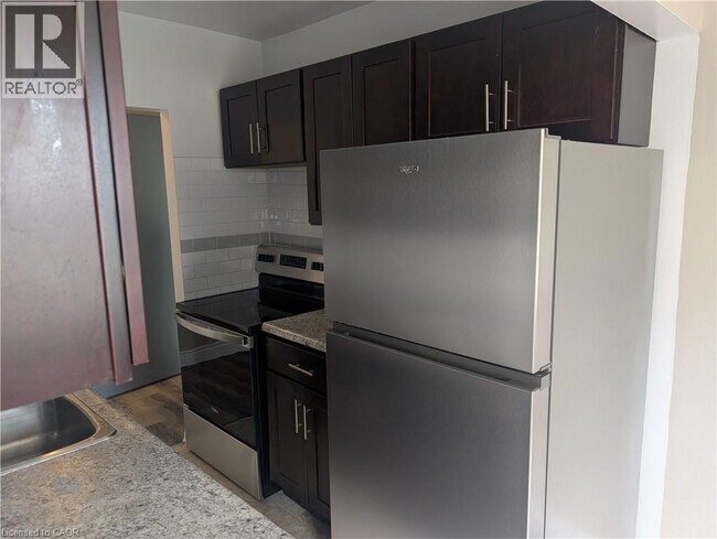 Building Photo - 2043 Prospect St