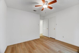 Building Photo - 3647 Marywood Dr