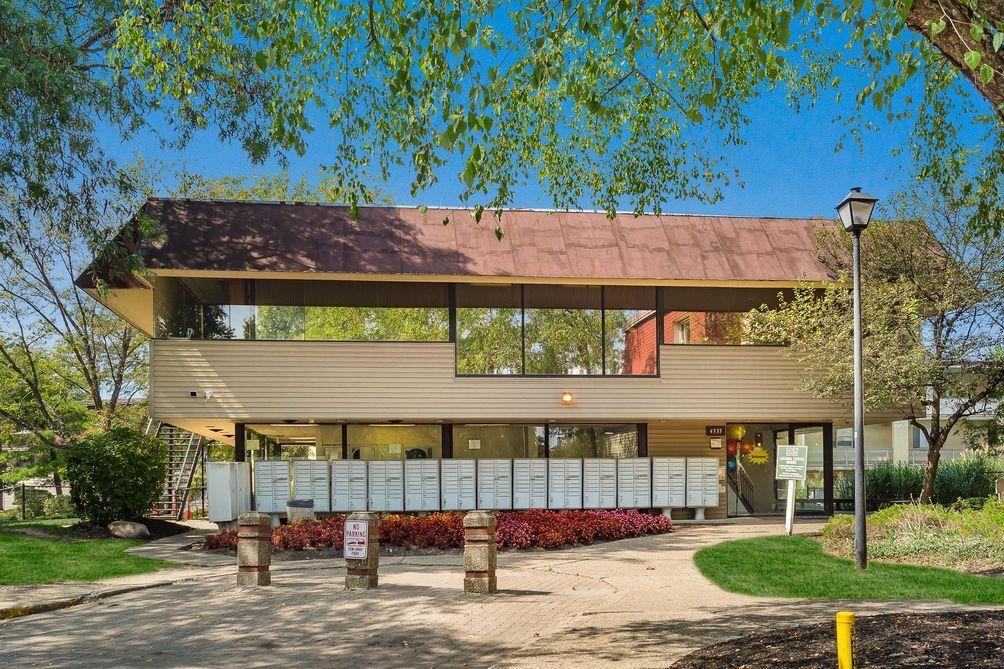 Eden of Easton Apartments Now Hiring! 4333 Chesford Rd Columbus, OH