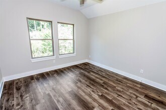 Building Photo - 18215 Polo Meadow Dr