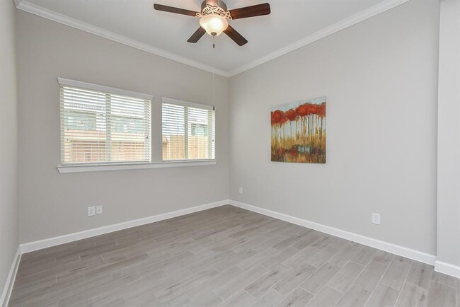 Building Photo - 11107 Bluewater Lagoon Cir