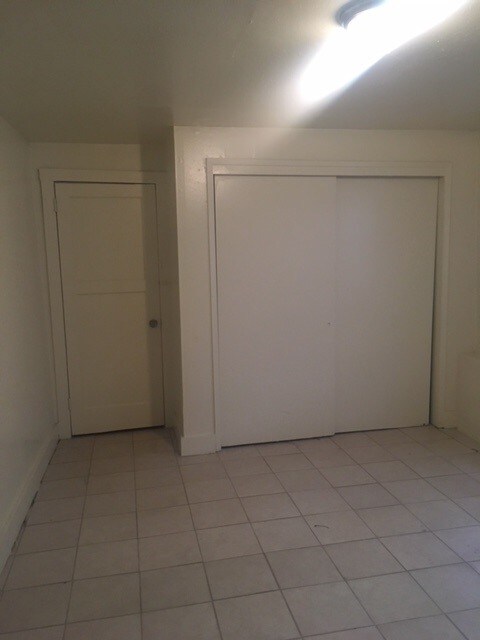 Primary Photo - 880 37th St