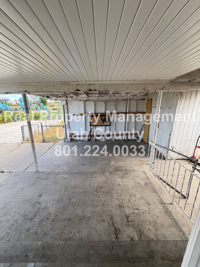 Foto del edificio - 715 E 1400 S