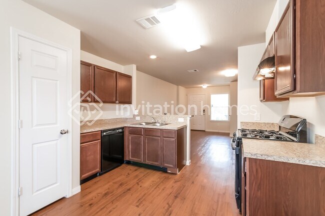 Building Photo - 18706 Dennington Dr