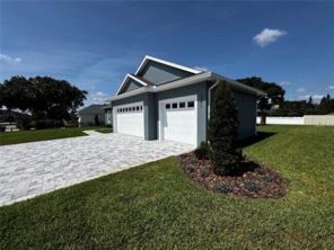 Foto del edificio - 1781 Lakehill Dr