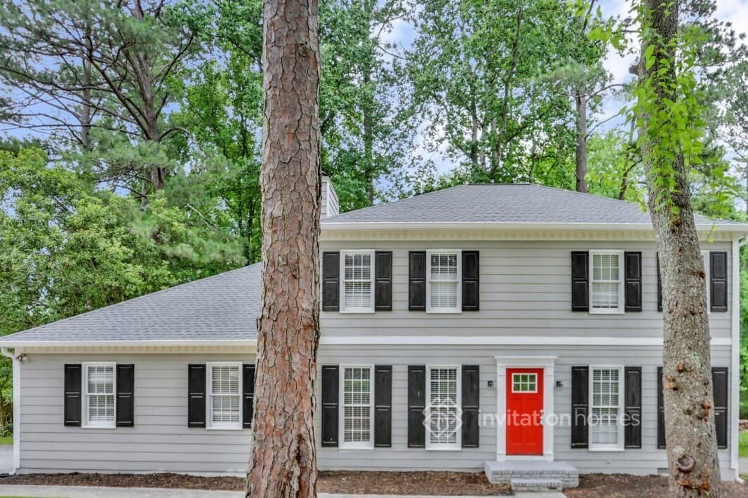 Primary Photo - 3868 Shady Dr NW