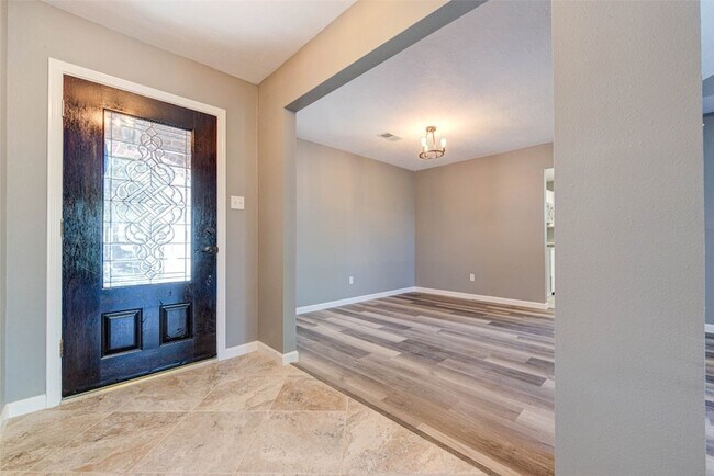 Foto del edificio - 17930 Seven Pines Dr