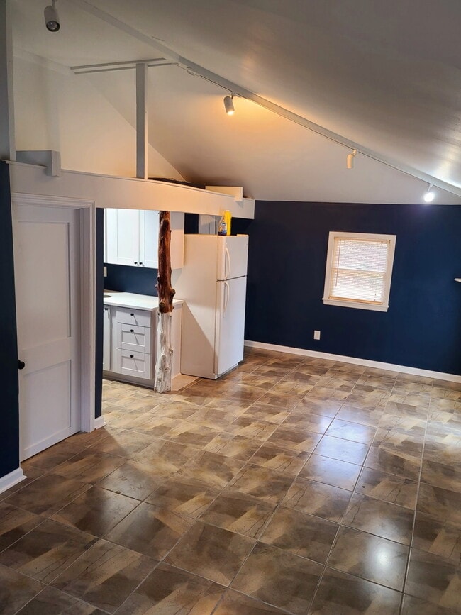 Foto del edificio - 133 N Country Rd