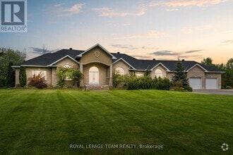 Building Photo - 5737 Stuewe Dr