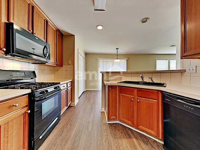 Foto del edificio - 356 Ridgestone Dr SW