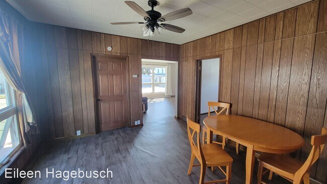 Building Photo - 2 br, 1 bath House - 1516 21st Street Lower