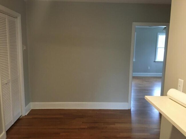 Foto del edificio - 2 bedroom in Columbia SC 29205