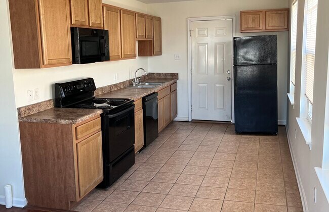 Kitchen - 6238 Wainwright Dr