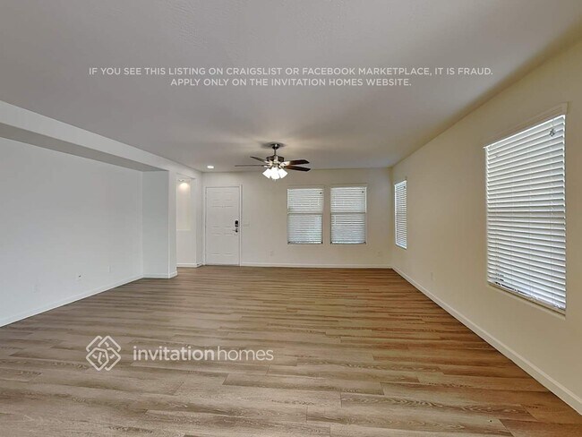 Foto del edificio - 1070 S Deerfield Ln