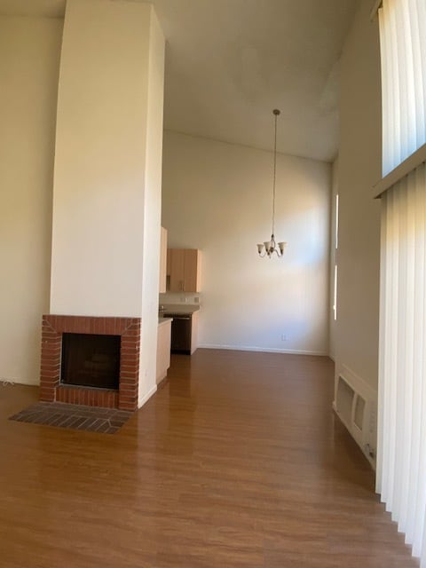 DALongView - 1250 S Saltair Ave