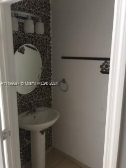 Building Photo - 242 Las Brisas Cir