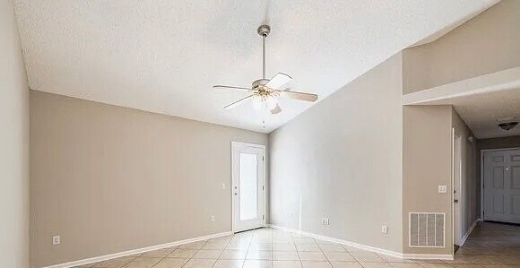 Foto del edificio - 2044 Hunters Trace Cir