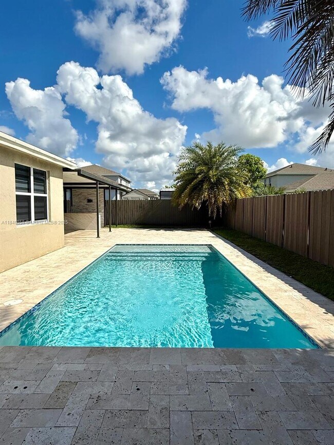 Foto del edificio - 27721 SW 134th Ct
