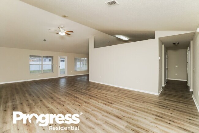 Building Photo - 11485 Viking St