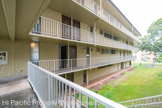 Foto del edificio - 2 br, 1 bath House - 95-2055 Waikalani Pl ...