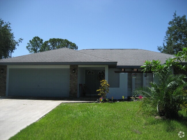 Building Photo - 13231 Windcrest Dr