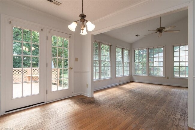 Eat in Kitchen With Den - 3333 Timberwolf Ave