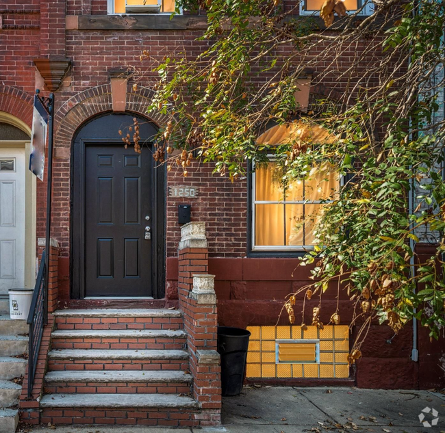Building Photo - 1250 N 29th St