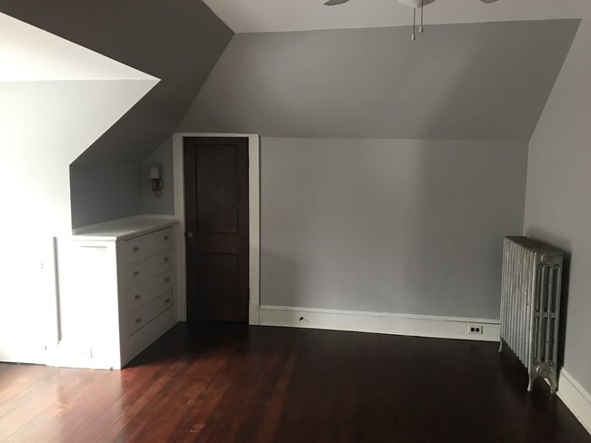 Bedroom 1 - 178 Darrah Ln