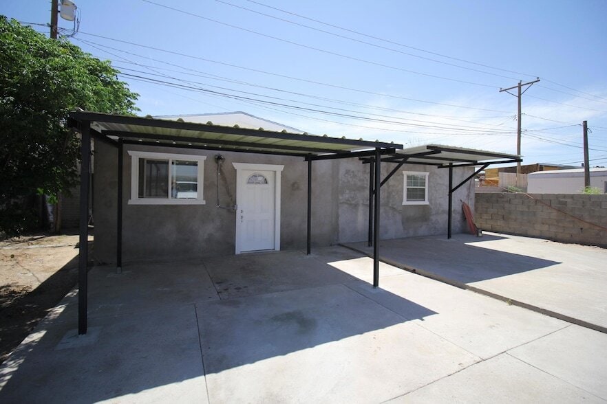 Primary Photo - 8606 Gateway Blvd
