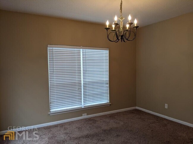 Building Photo - 195 Overlake Ct