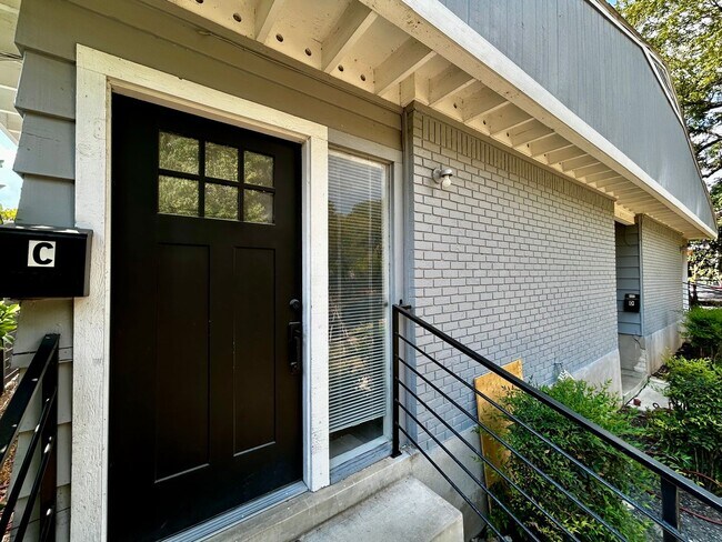 Building Photo - 3304 Tom Green St