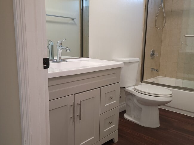 Foto del edificio - 1719 W 39th Pl