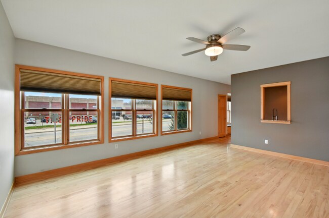 Foto del edificio - 2905 N Newhall St